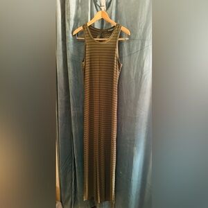 Express Maxi Dress - olive green